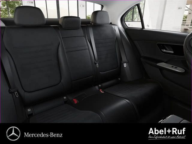 Mercedes-Benz C 220 AMG Line C 220 d Sedan