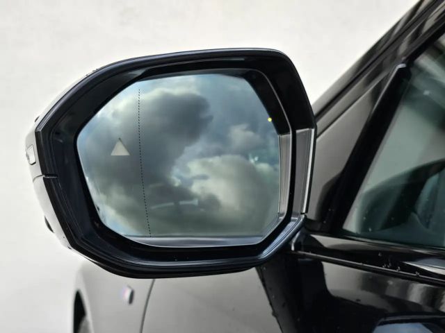 BMW 520 520i M-Sport Sedan