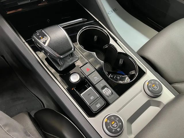 Volkswagen Touareg 4Motion R-Line