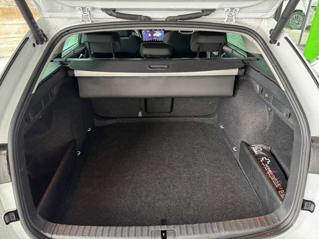 Skoda Octavia Combi Selection