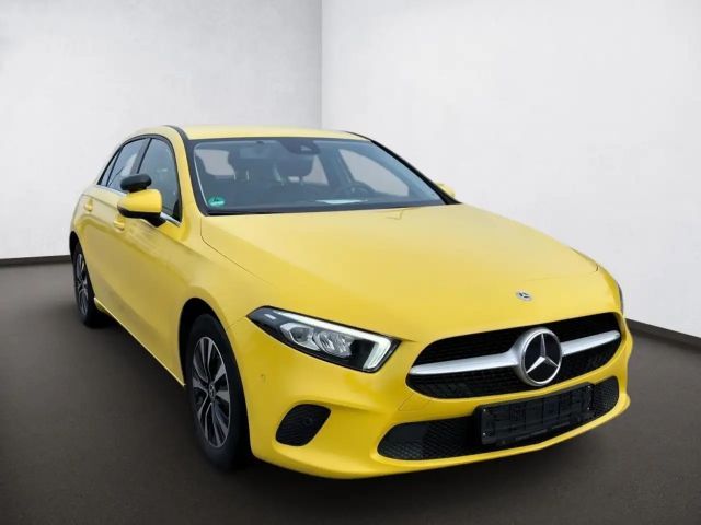 Mercedes-Benz A 200 A 200 d