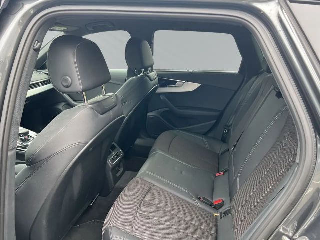 Audi A4 35 TFSI S-Line