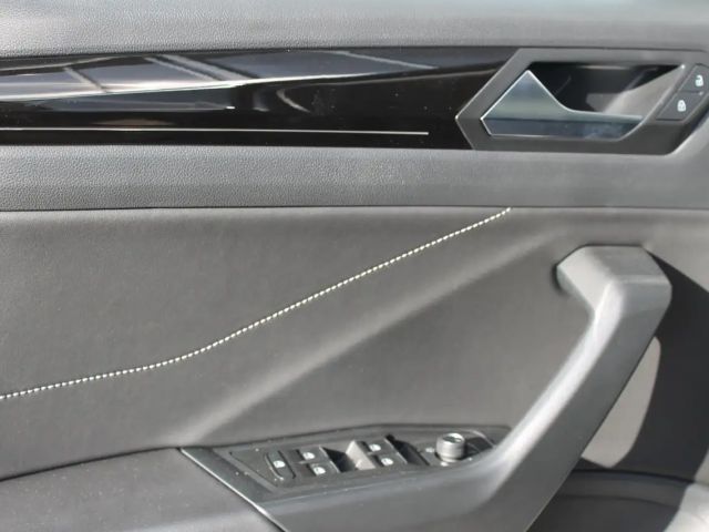 Volkswagen T-Roc 1.5 TSI R-Line