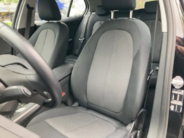 BMW 118 118i 5-deurs Sedan