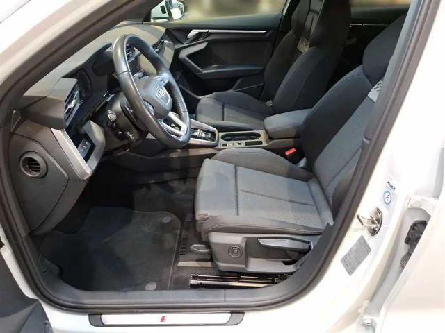 Audi A3 1.5 TFSI S-Line S-Tronic Sedan