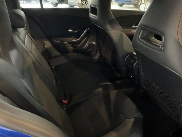 Mercedes-Benz A 200 AMG Line