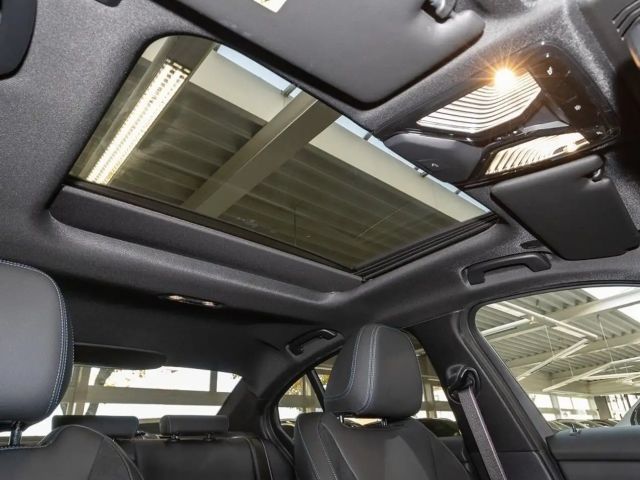 BMW 330 330i M-Sport Sedan