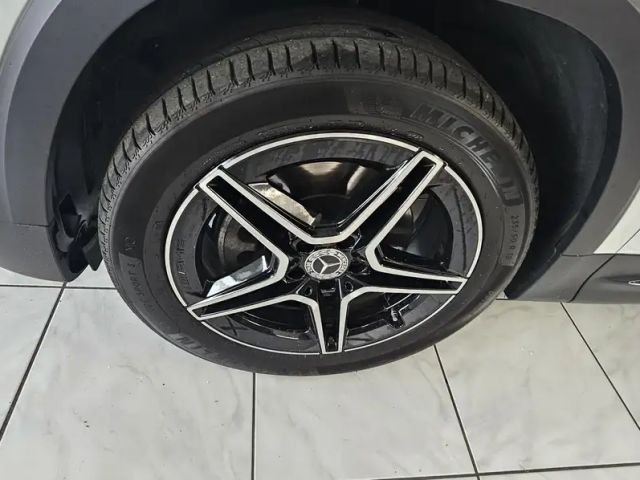 Mercedes-Benz GLB 200 AMG Line GLB 200 d