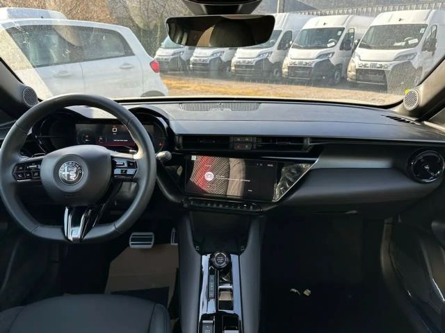 Alfa Romeo Junior Ibrida