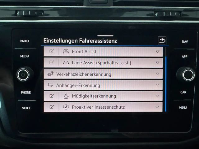 Volkswagen Tiguan R-Line Style