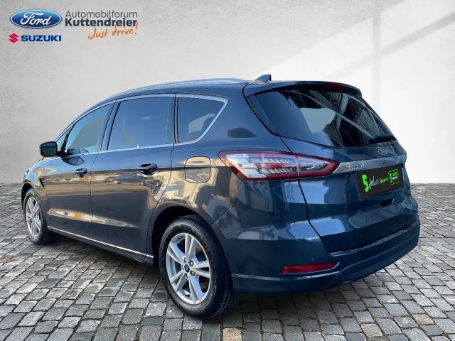 Ford S-Max Titanium