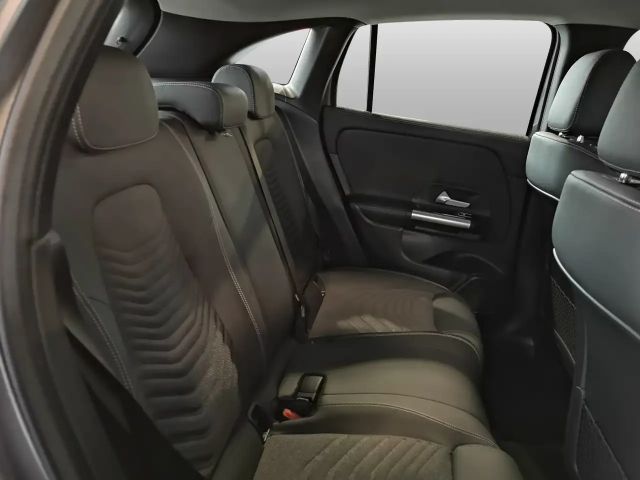 Mercedes-Benz GLA 180 Progressive