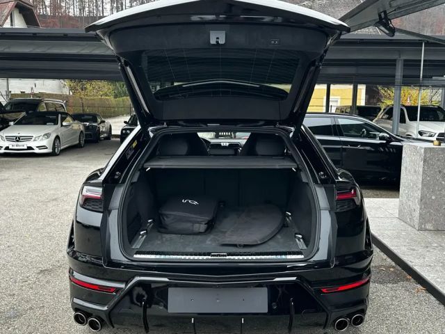Lamborghini Urus SE *Akrapovic*Carbon-Paket*23"*B&O*Pano*