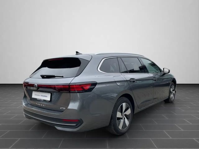 Volkswagen Passat 1.5 TSI Business DSG Variant