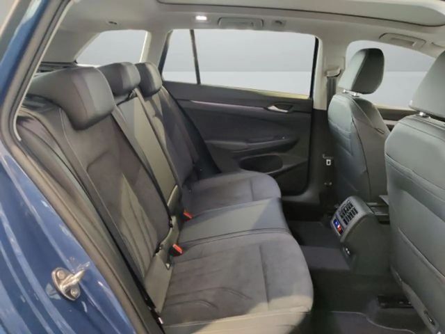 Volkswagen Golf 1.5 eTSI DSG Style Variant