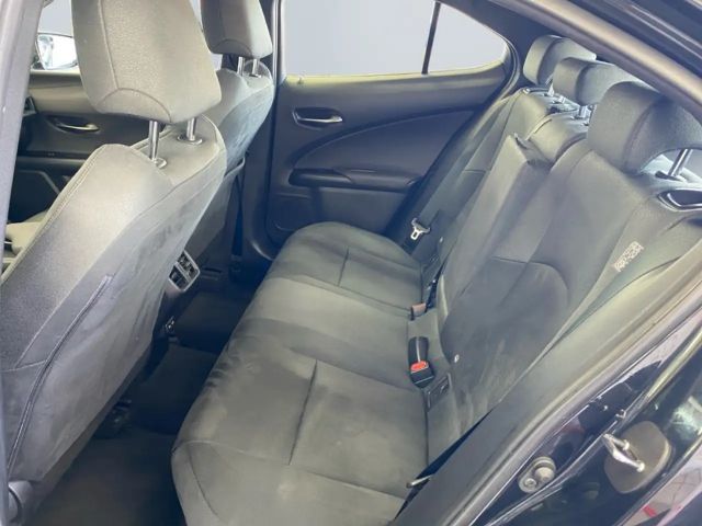 Lexus UX 250h