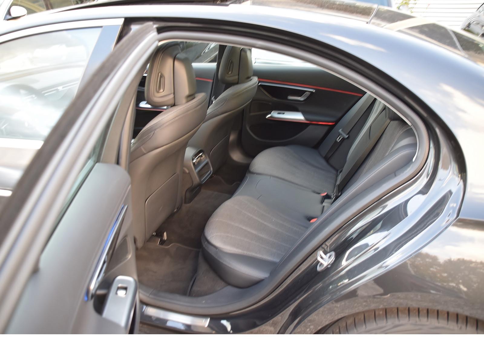 Mercedes-Benz E 200 AVANTGARDE Sedan