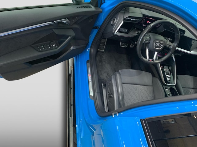 Audi RS3 Quattro S-Tronic Sedan