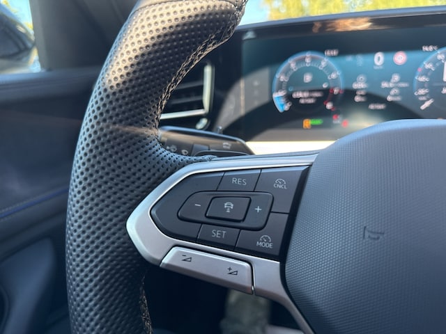 Volkswagen Passat 1.5 TSI DSG R-Line