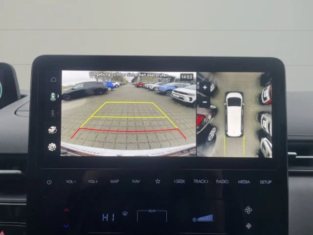 Hyundai Staria Signature