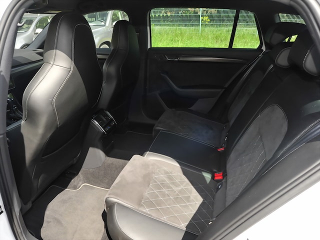 Skoda Superb 2.0 TDI Combi