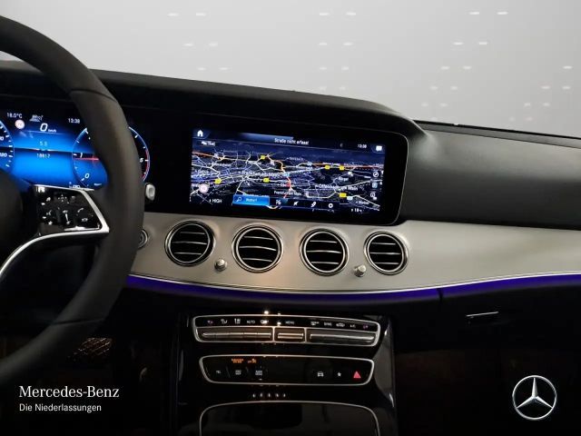 Mercedes-Benz E 220 AVANTGARDE E 220 d Estate