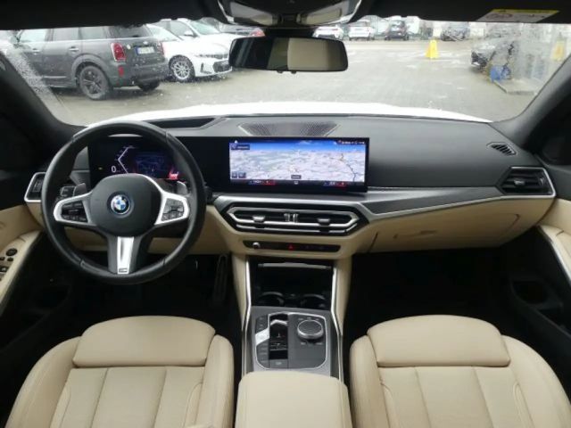 BMW 330 330e