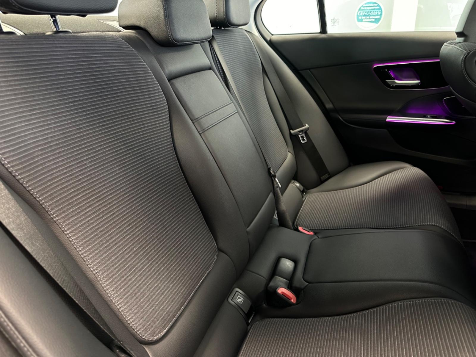 Mercedes-Benz C 200 AVANTGARDE Sedan