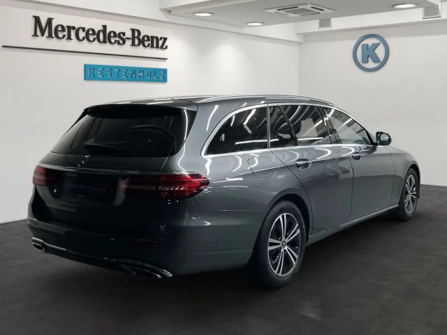 Mercedes-Benz E 220 AVANTGARDE E 220 d Estate