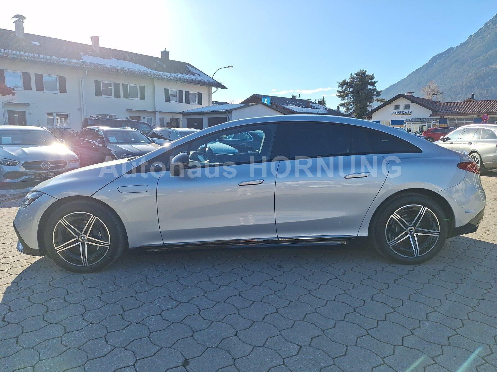 Mercedes-Benz EQE 300 AMG Line Sedan