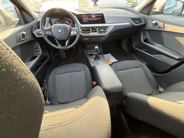 BMW 118 118d Advantage pakket Sedan