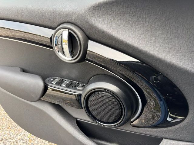 MINI Cooper mit Premium Extra Paket