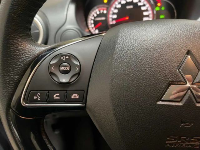 Mitsubishi Space Star Star