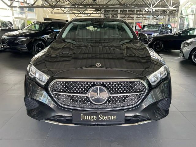 Mercedes-Benz E 220 AVANTGARDE E 220 d Estate