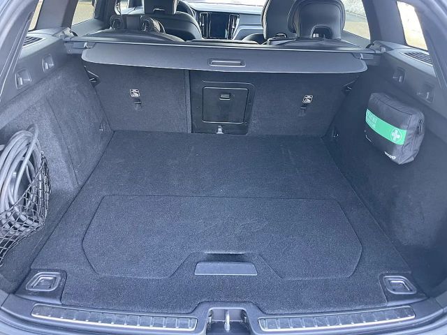 Volvo V60 AWD R-Design T6