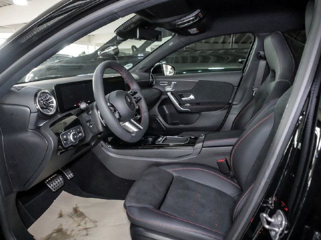 Mercedes-Benz A 200 A 200 d