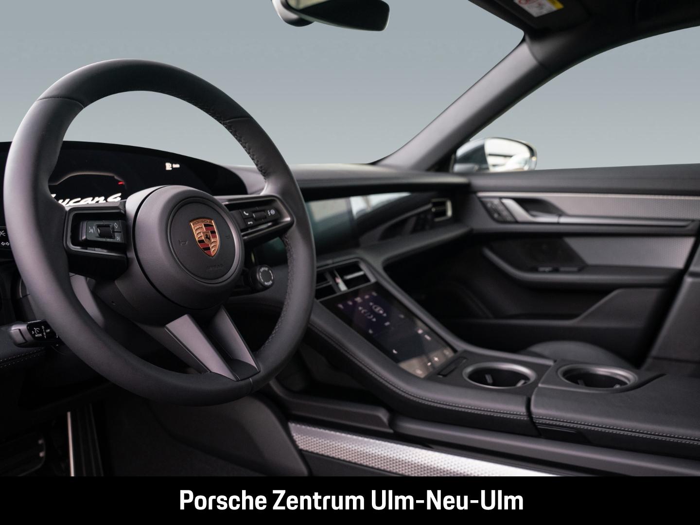 Porsche Taycan 4 Cross Turismo