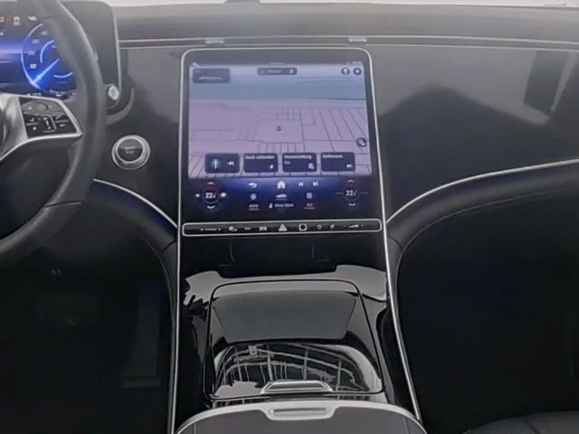 Mercedes-Benz EQE 300 Sedan