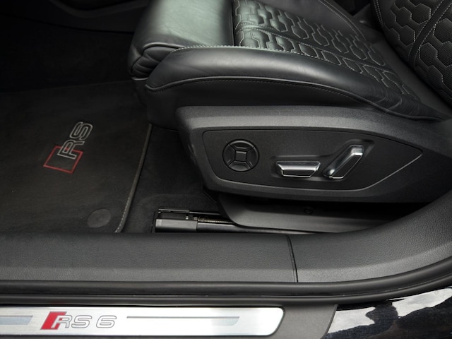 Audi RS6 Avant Quattro