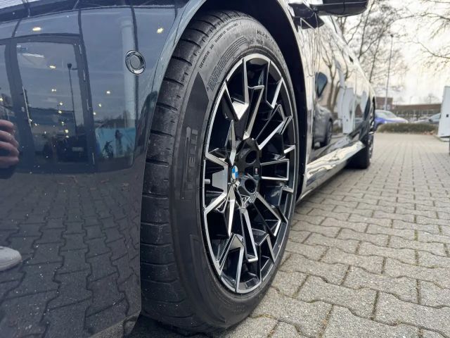 BMW M5 Touring Keramik M-Drivers-P Pano B&W AHK 0,5%