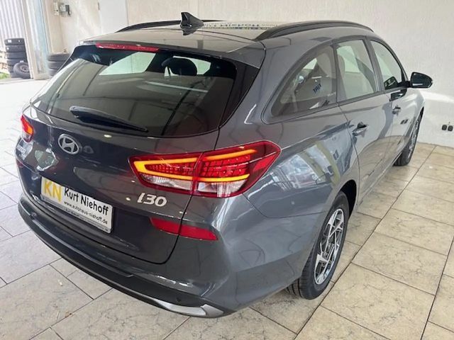 Hyundai i30 Kombi DCT +LED +Winter-Paket +Abstandstempomat