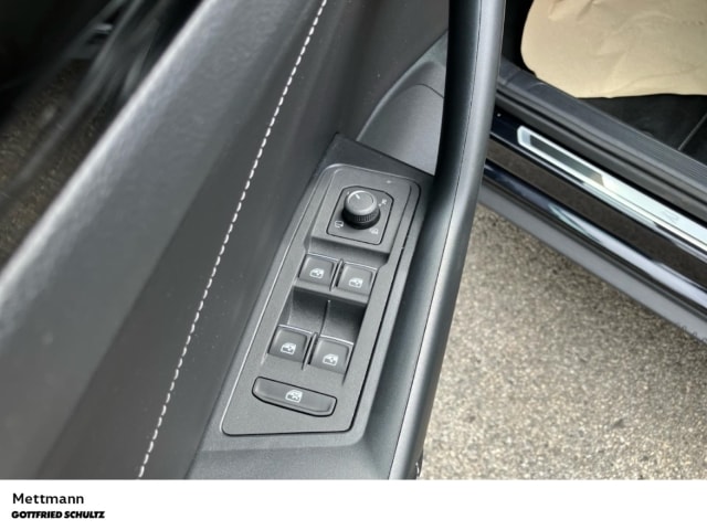 Volkswagen T-Roc 1.5 TSI DSG R-Line