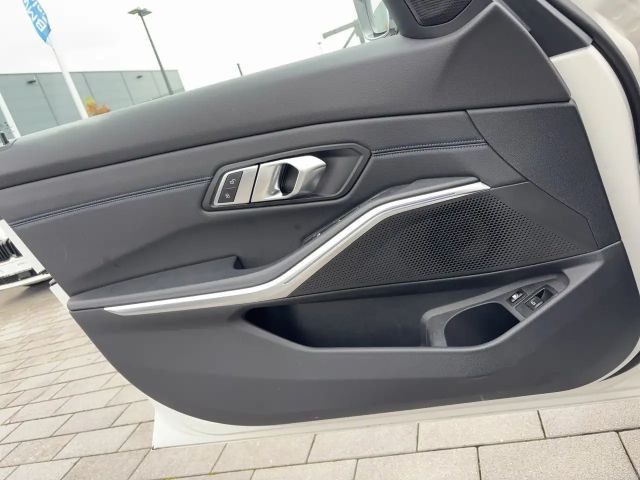 BMW 330 330e M-Sport Touring