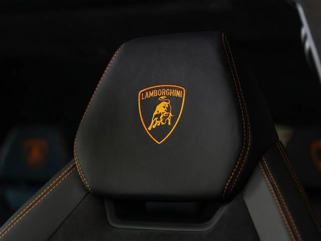 Lamborghini Urus Pano HUD B&O 360 23" TV Nachtsicht AHK Soft