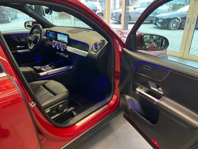 Mercedes-Benz GLB 200 4MATIC GLB 200 d