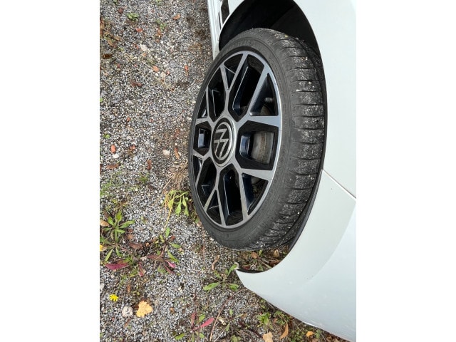 Volkswagen up! 1.0 TSI GTI