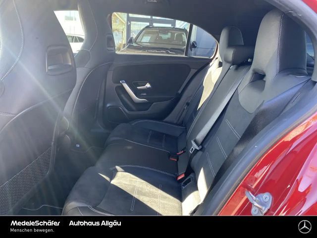 Mercedes-Benz A 180 AMG Line