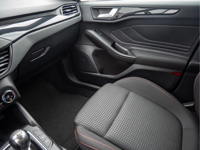 Ford Focus ST Line Wagon