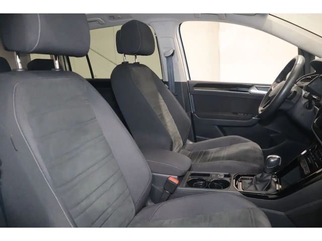Volkswagen Touran 1.5 TSI Highline