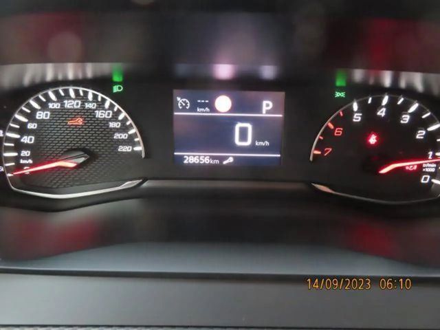 Peugeot 2008 Allure Pack EAT8